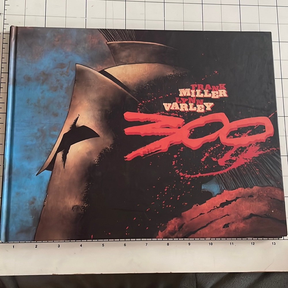 300 Hardcover First edition (1999)